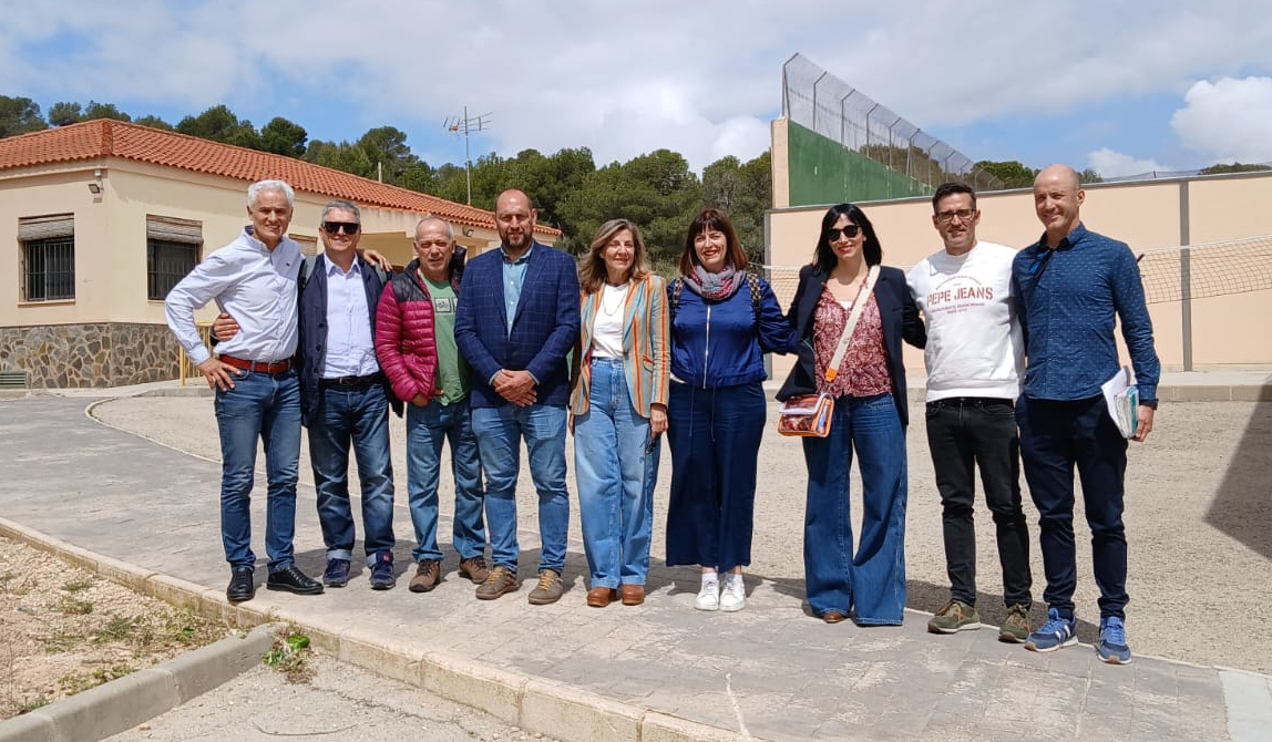 Foto de grupo del equipo de Fundación Diagrama y los representantes del Gobierno murciano