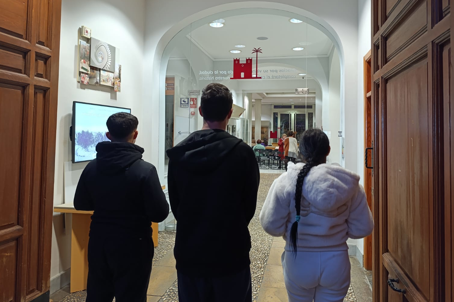 Visita de jóvenes de Las Moreras al Museo de la Ciudad