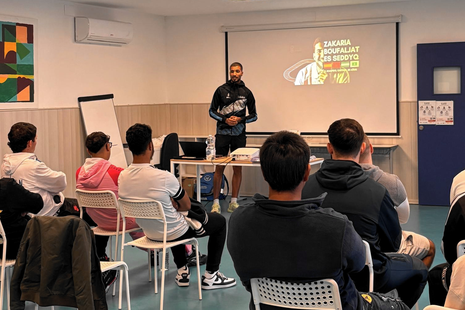 Charla de Zakaria Boufaljat en el centro Odiel