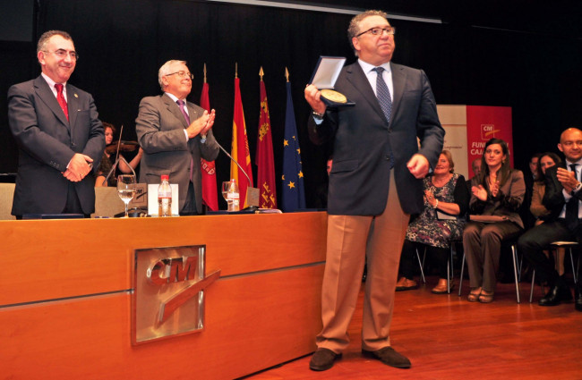 Eduardo Contreras, alcalde de Molina de Segura. Galardones Profesionalidad y Compromiso 2011