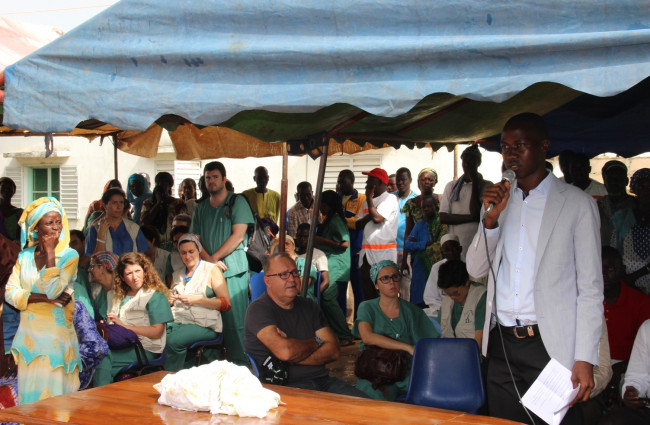 Discurso de inauguración por parte del secretario de la asociación Diante Bou Bess, Macoumba Fall