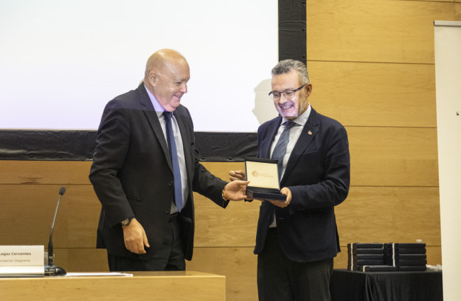 Galardón Profesionalidad y Compromiso al Ayuntamiento de Logroño