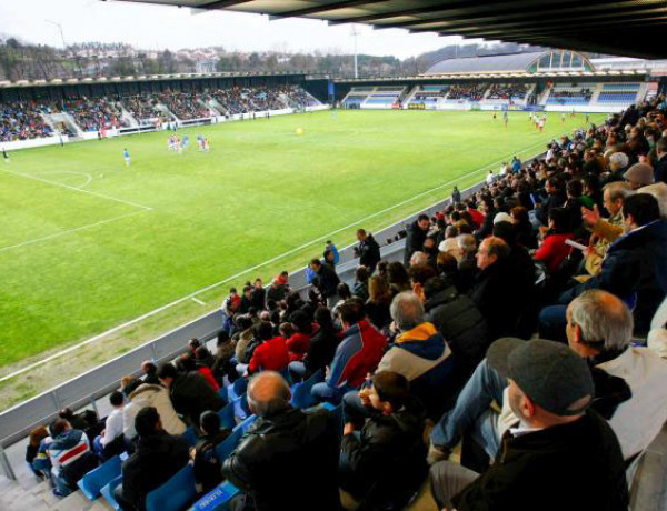 Jóvenes del Centro Socioeducativo Juvenil de Cantabria visitan el estadio de fútbol cántabro de ‘El Malecón’ y asisten a un encuentro de liga