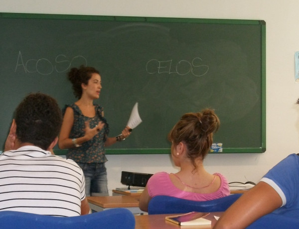 Los jóvenes del Centro Educativo 'Las Moreras' de Murcia participan en un taller de prevención de la violencia de género