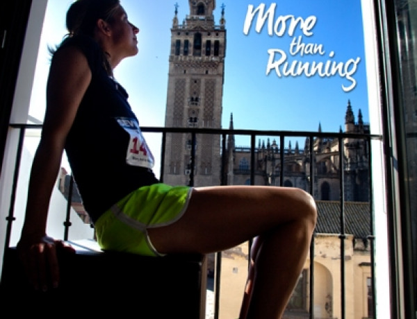 Un grupo de jóvenes del centro ‘Los Alcores’ de Carmona colabora en la Maratón de Sevilla 2013