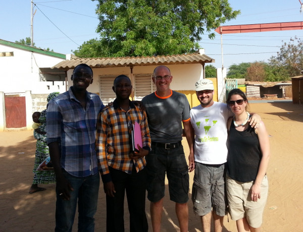Fundación Diagrama y Diante Bou Bess colaboran con Dentistas Sin Fronteras para tratar los problemas bucodentales de la comunidad rural de Sandiara (Senegal)