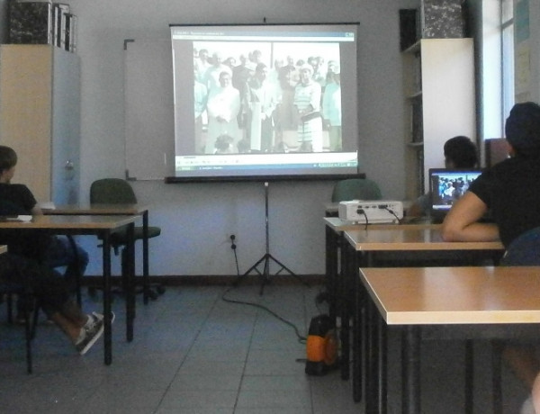 Los menores del CSJ de Cantabria participan en una charla de sensibilización y cooperación para el desarrollo