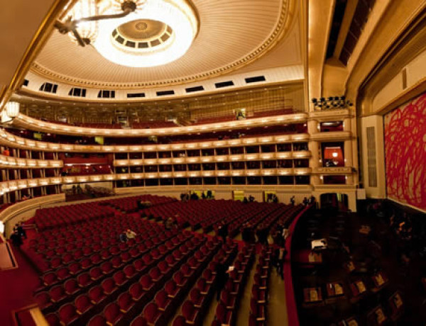 Visita al teatro de Ourense. Centro 'Montefiz'. Fundación Diagrama.