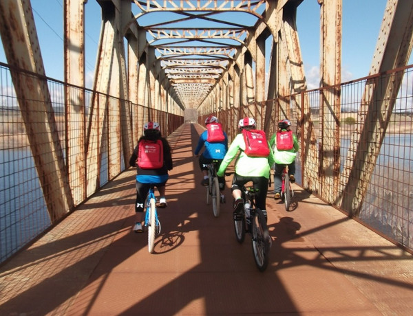 Menores del centro ‘La Cañada’ de Fernán Caballero (Ciudad Real) participan en el programa de rutas ciclistas A2Ruedas