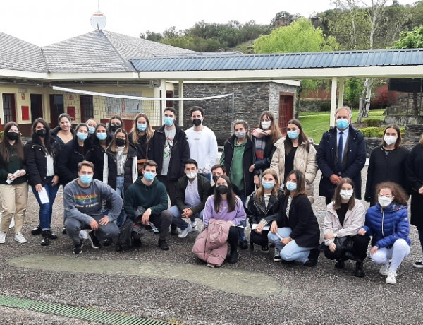 Alumnos y alumnas de la Universidad de Vigo llevan a cabo una visita al centro ‘Monteledo’ de Ourense. Fundación Diagrama. Galicia 2022