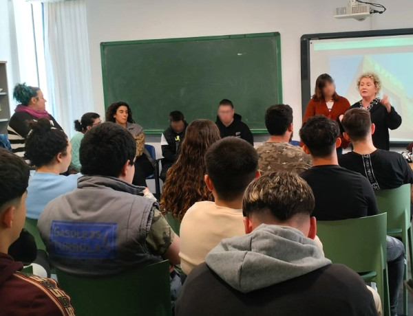 Charla de ASSIDO en Las Moreras
