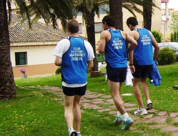 El Club de Atletismo “Mariano Ribera” de Valencia participa en “La volta a peu” de Almassera
