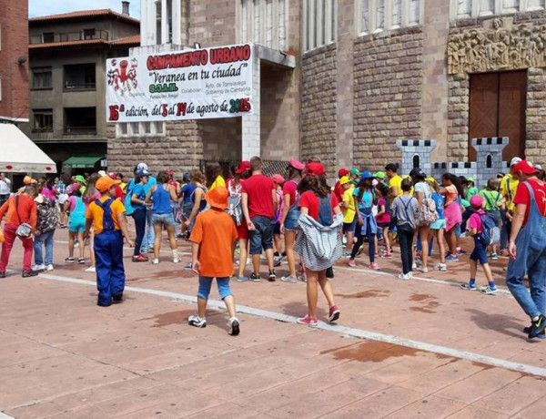 La organización del 16º Campamento Urbano cuenta con la colaboración de menores de la Unidad Residencial ‘El Acebo’ de  Santander 