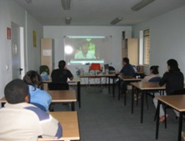 Segunda sesión del Proyecto Jóvenes de otros mundos: un futuro en desarrollo Centro Socioeducativo Juvenil de Cantabria