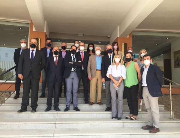 El centro ‘Genil’ de Granada cumple dos meses desde su apertura con una visita institucional