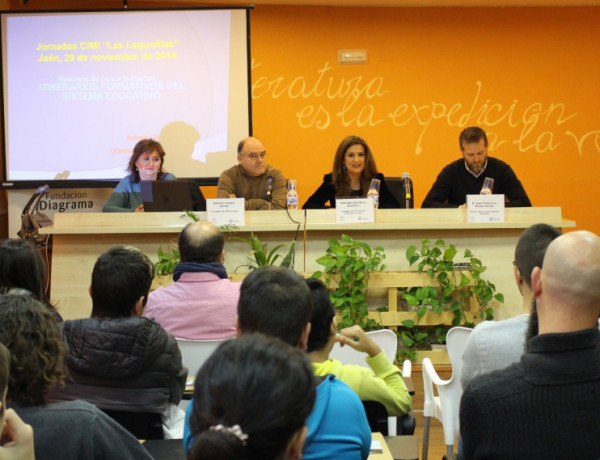 Profesionales y jóvenes atendidos en el centro de internamiento ‘Las Lagunillas’ de Jaén celebran las II Jornadas ‘Hacia un nuevo camino’. Andalucía 2018.