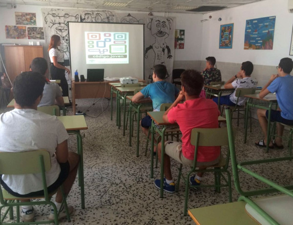 El centro San Miguel participa en un taller de prevención de la violencia