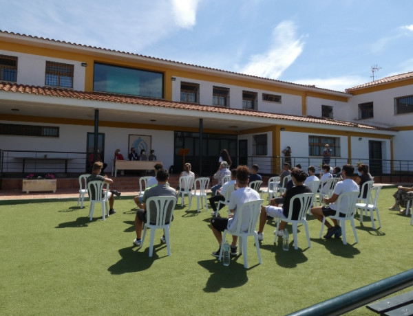 Comienza el curso escolar 20212022 en el centro educativo ‘La Cañada’ de Fernán Caballero (Ciudad Real)