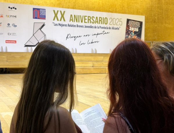 Una joven usuaria de Lucentum es galardonada en el concurso de ‘Los mejores relatos breves juveniles de la provincia de Alicante’ 