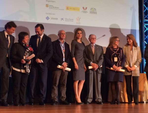 Fotografía de familia. acto voluntariado Palma