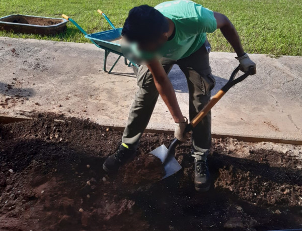 Cuatro jóvenes del centro de acogida ‘Plana Baixa’ (Nules) consiguen un contrato laboral gracias a la Red Nodus. Fundación Diagrama 2019. 