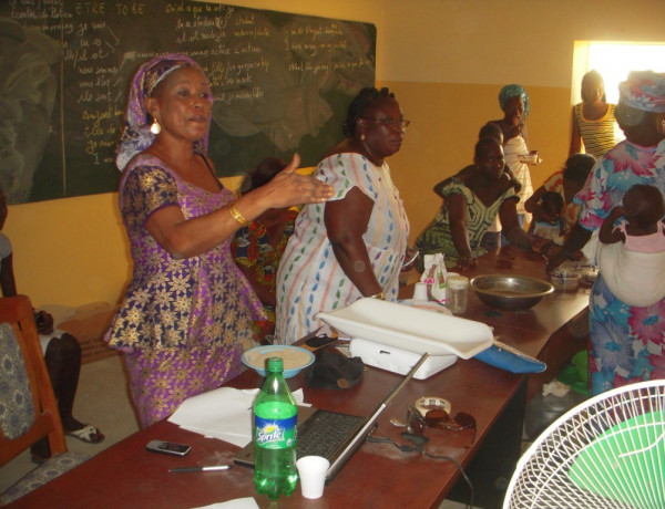 Fundación Diagrama y la asociación Diante Bou Bess imparten cursos de nutrición para mujeres embarazadas y niños en Sandiara (Senegal)