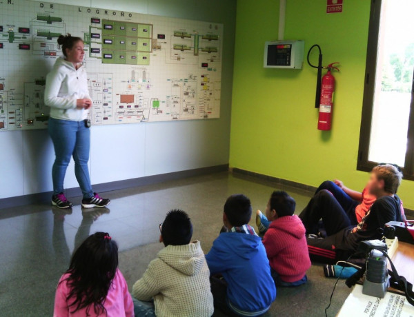 Menores del centro de día ‘La Cometa’ aprenden a cuidar el medio ambiente en la depuradora de agua de Logroño