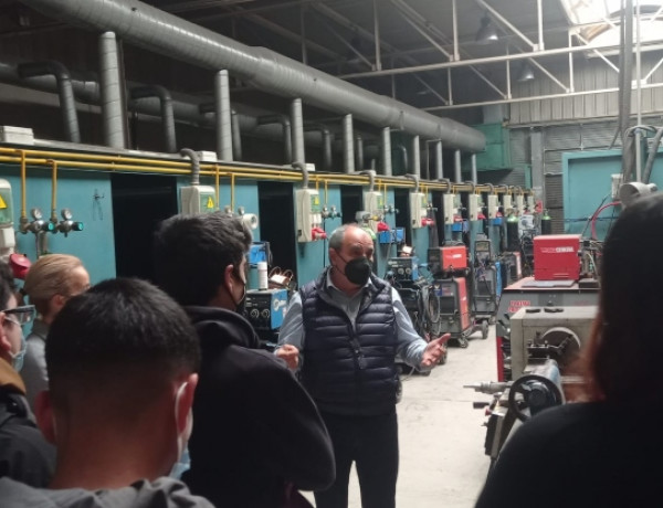 La Federación Regional de Empresarios del Metal de Murcia recibe la visita de las personas atendidas en el Programa ‘Labor E-Job’