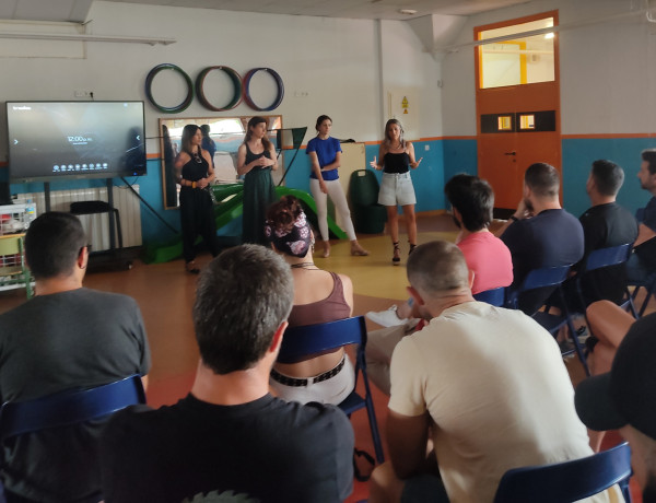 Profesionales del centro educativo ‘La Zarza’ de Abanilla participan en el ‘Proyecto Bro’ impartido por el equipo del Centro de Educación Especial Pérez Urruti de Murcia