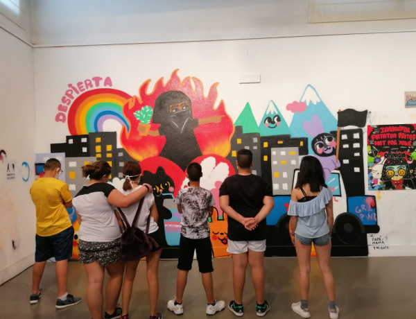 Los menores atendidos en los pisos ‘Leza’, ‘Jubera’, ‘Cidacos’ y ‘Alhama’ de Logroño descubren la obra de numerosas creadoras de arte urbano