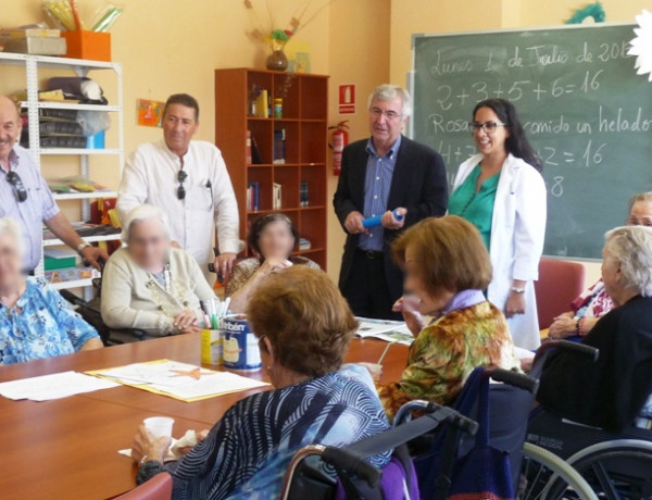 El director general de Personas Mayores del IMAS visita a los residentes de ‘Nuevo Azahar’ de Archena (Murcia)