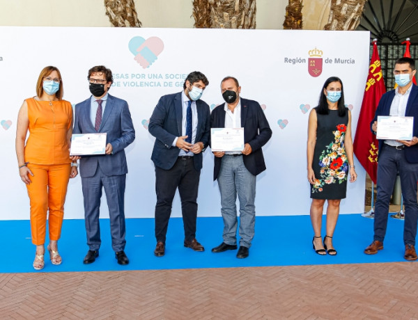 Fundación Diagrama recibe el diploma acreditativo como participante en la iniciativa ‘Empresas por una sociedad libre de violencia de género’