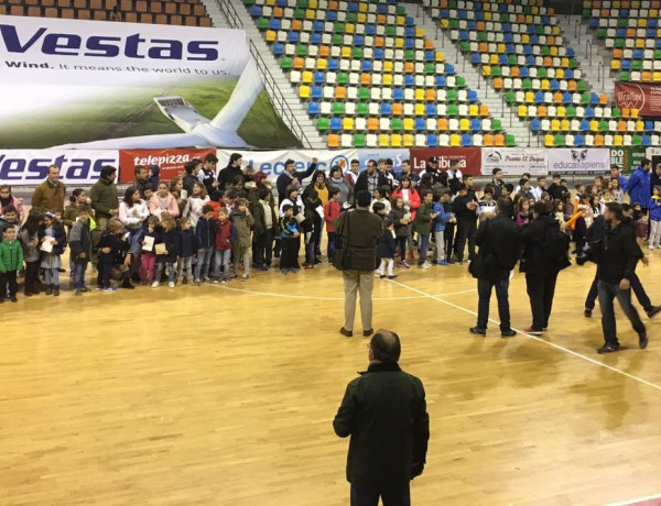 Los menores de ‘La Cañada’ participan en una actividad contra el bullying