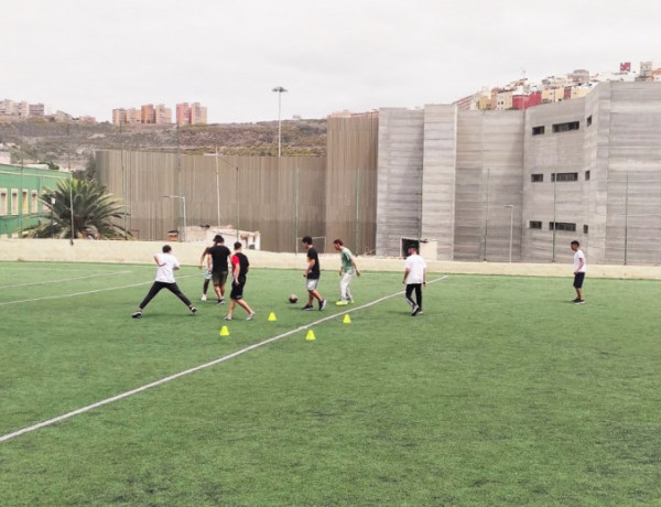 Jóvenes atendidos en el centro ‘Inagua’ de Las Palmas desarrollan sus competencias sociales y emocionales a través del deporte