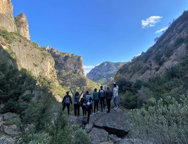 El grupo se asoma al barranco tarraconense