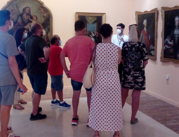 Las personas atendidas en el centro ‘Heliotropos’ de Murcia descubren la obra de numerosos artistas regionales en el Museo de Bellas Artes de la ciudad