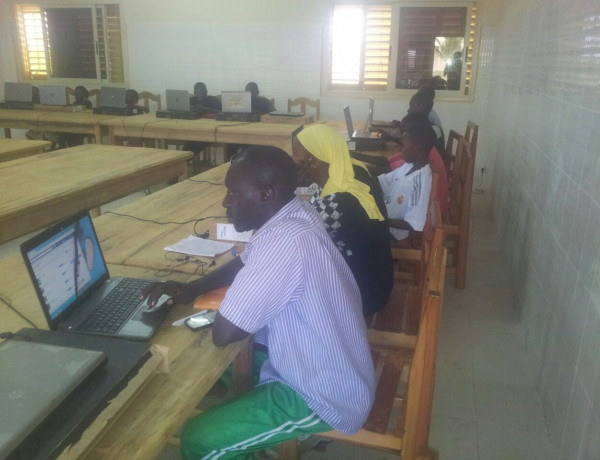 Curso uso de nuevas tecnologías. Fundación Diagrama. Sandiara (Senegal)