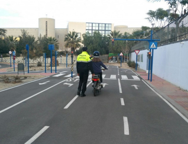 Jóvenes atendidos en el hogar de protección ‘Arrui’ de Molina de Segura (Murcia) participan en unas jornadas de educación vial. Fundación Diagrama 2017.