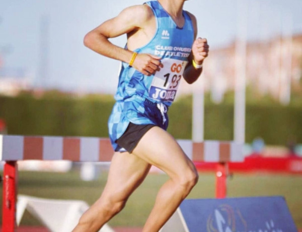 Un joven atendido en el Programa Labora de Huelva obtiene la medalla de plata en el Campeonato de Andalucía de Atletismo Sub-20