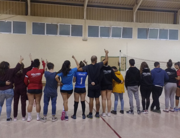 Los jóvenes atendidos en el centro de acogida ‘Oriola’ de Orihuela (Alicante) comparten una jornada deportiva con las jugadoras del Club Voleibol Dolores. Fundación Diagrama. Comunidad Valenciana 2019. 