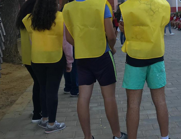 Los jóvenes atendidos en el centro educativo ‘La Cañada’ de Fernán Caballero (Ciudad Real) colaboran en el programa de actividades deportivas BEACTIVE. Fundación Diagrama. Castilla-La Mancha 2019. 