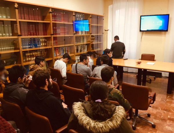 Jóvenes atendidos en los centros ‘Levante’, ‘Benalúa’ y ‘Lucentum’ de Alicante visitan las instalaciones del Síndic de Greuges. Fundación Diagrama. Comunidad Valenciana 2020. 