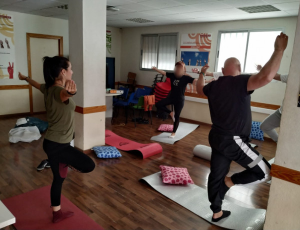 Los jóvenes atendidos en ‘El Palmeral’ de Elche (Alicante) adquieren conocimientos teóricos y prácticos sobre el yoga y la meditación. Fundación Diagrama. Comunidad Valenciana 2019. 