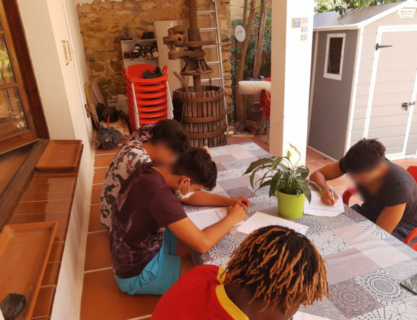 Jóvenes atendidos por Fundación Diagrama en Cataluña participan en un proyecto de interculturalidad y acción social de la Obra Social La Caixa. 2020