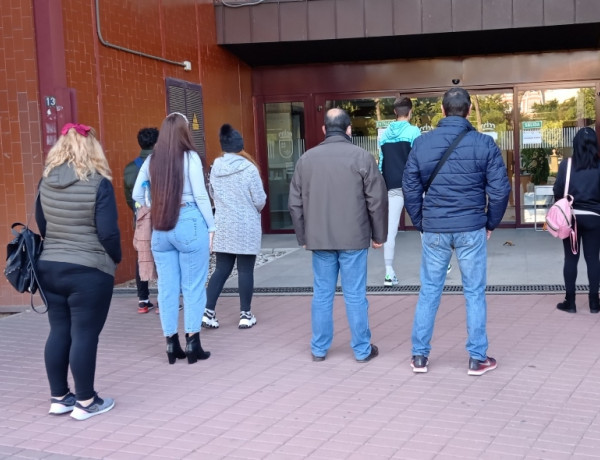 Jóvenes atendidos en el programa de inserción sociolaboral ‘Labor e-Job’ de Murcia realizan las pruebas de competencias clave de nivel 2