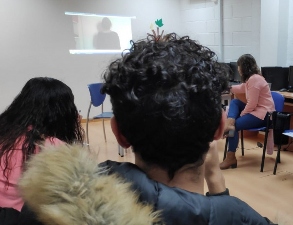 Los jóvenes atendidos en el Programa de Medio Abierto de Castellón realizan un taller sobre relaciones afectivas saludables. Fundación Diagrama. Comunidad Valenciana 2019.
