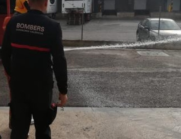 Los jóvenes atendidos en la residencia ‘Anassim’ de Llanera de Ranes (Valencia) realizan una visita al Parque de Bomberos de Xátiva. Fundación Diagrama. Comunidad Valenciana 2020. 