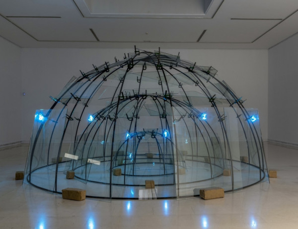Jóvenes atendidos en la residencia ‘Massamagrell’ de Valencia asisten a la exposición ‘¿Cuál es nuestro hogar?’ del Institut Valencià d'Art Modern