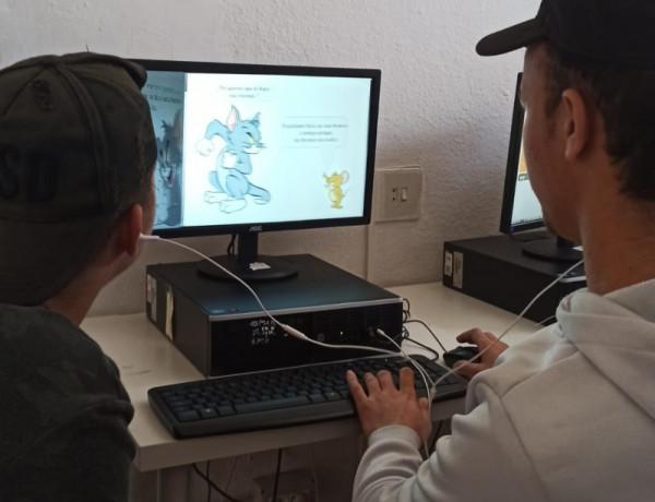 Los jóvenes atendidos en el Servicio ‘Collbaix I’ en Agramunt (Lleida) elaboran un cuento para el programa de fomento de la lectura del municipio. Fundación Diagrama. Cataluña 2020.