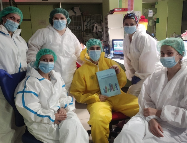 Los jóvenes atendidos en el Servicio de Primera Acogida 'Montsià' de Amposta envían un libro con mensajes de ánimo al Hospital Joan XXIII de Tarragona. Fundación Diagrama. Cataluña 2020.